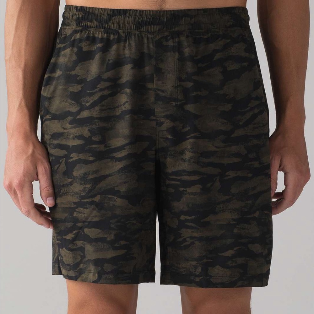 Lululemon Pace Breaker Short Linerless 9"
Bricollage Military Green Black